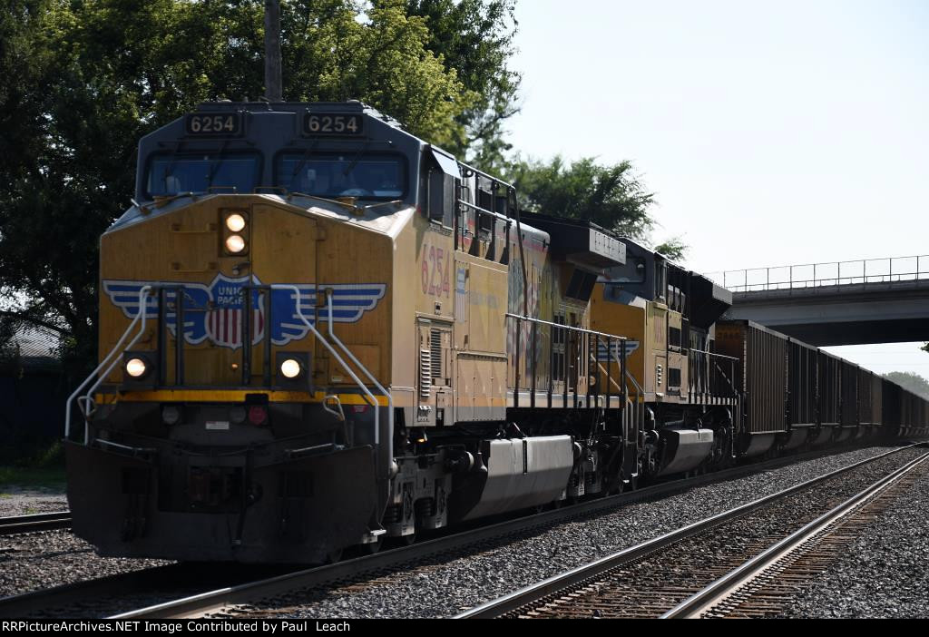 Eastbound loaded coal train